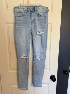 Light Wash Distressed Women's Jeans